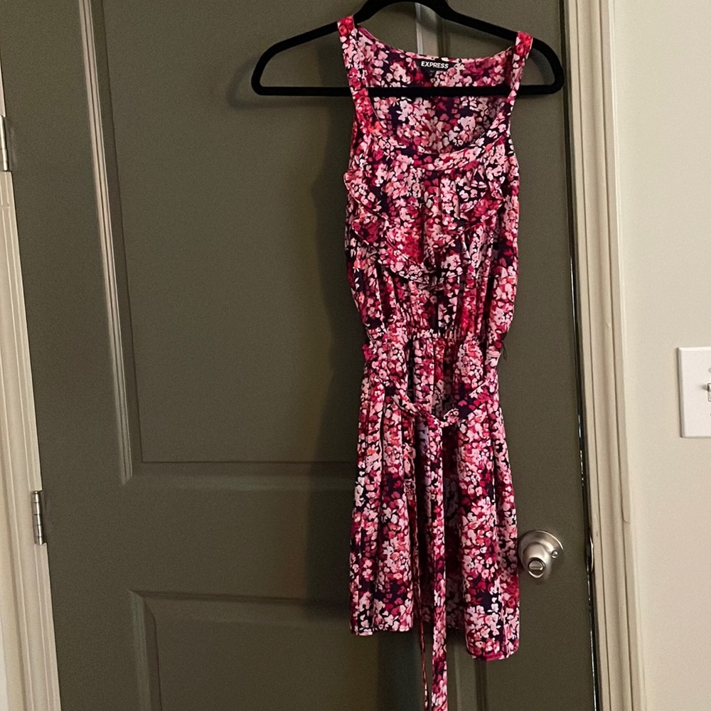 Women’s x small floral dress with waist tie